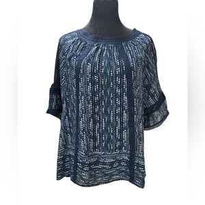 New Directions Boho Geometric Print Blouse Small Blue White Crochet Split Sleeve